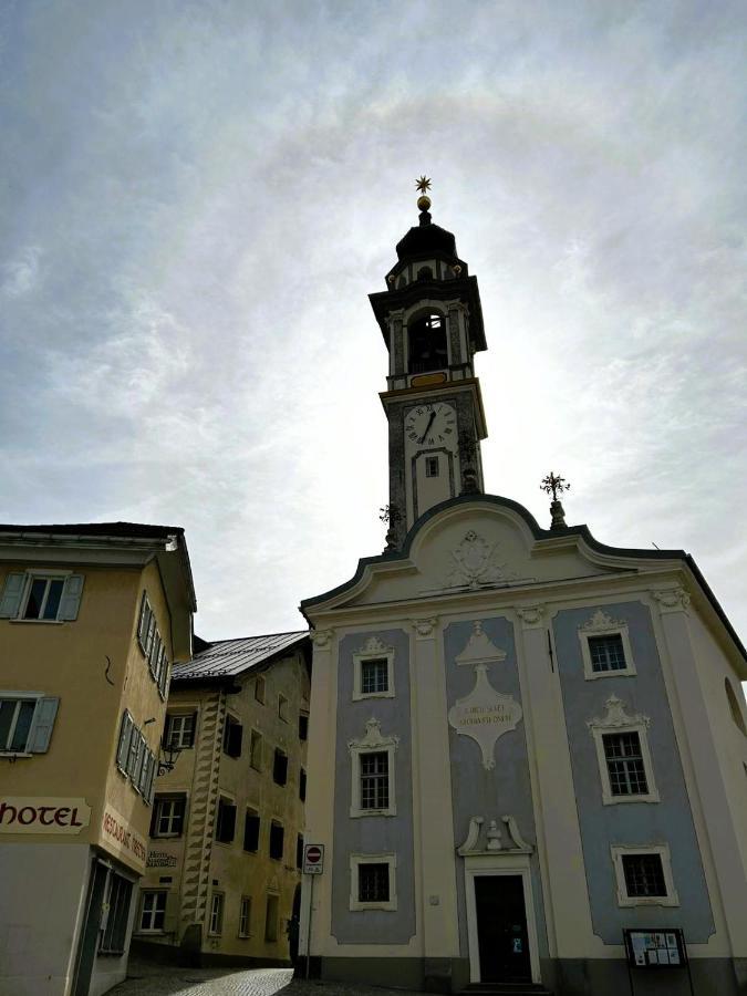 Bed and Breakfast Weisses Kreuz - Crusch Alva Samedan Esterno foto