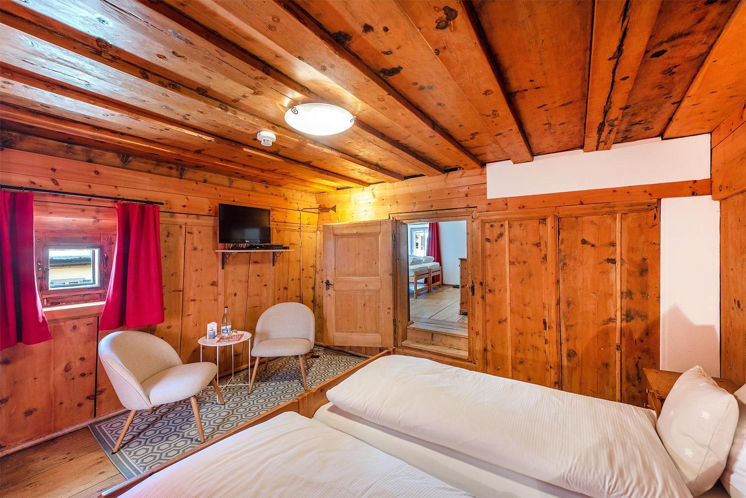Bed and Breakfast Weisses Kreuz - Crusch Alva Samedan Esterno foto