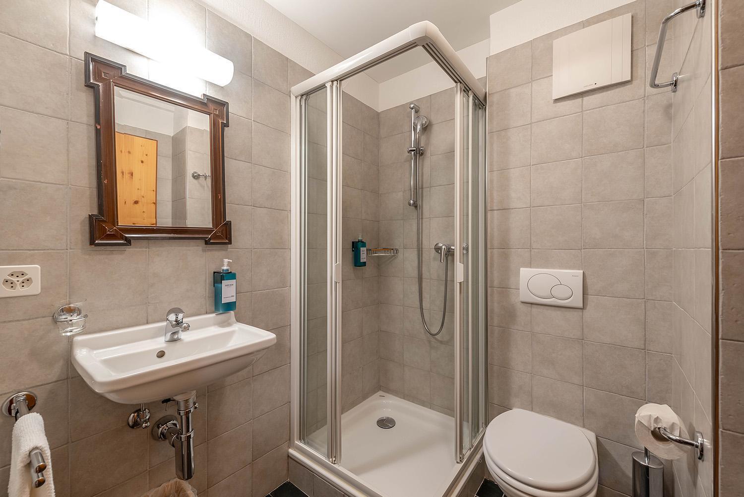 Bed and Breakfast Weisses Kreuz - Crusch Alva Samedan Esterno foto